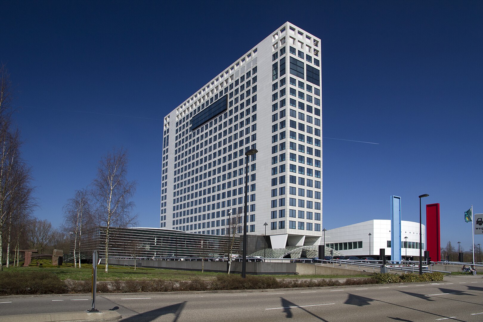 Aanbesteding kantoorinrichting provincie